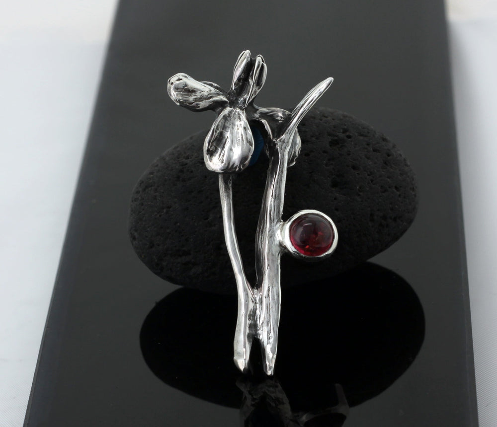 Iris brooch with pink tourmaline in sterling silver