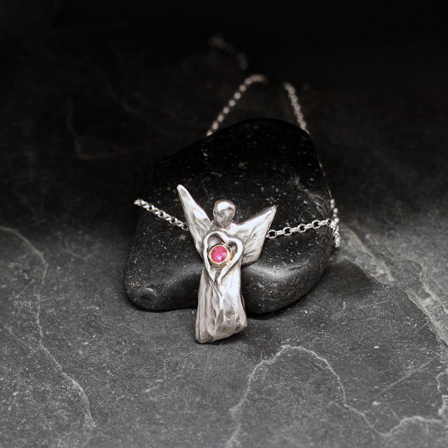 Angel heart pendant with Ruby